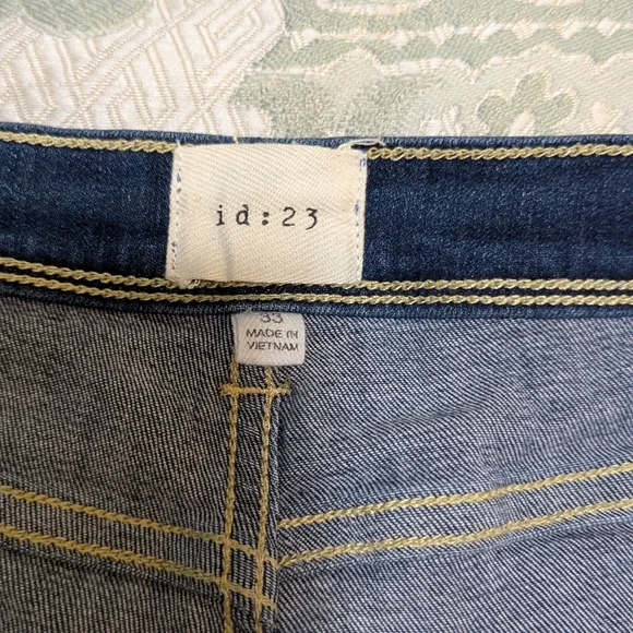 id:23, size 33, Skinny jeans, dark - Picture 2 of 4